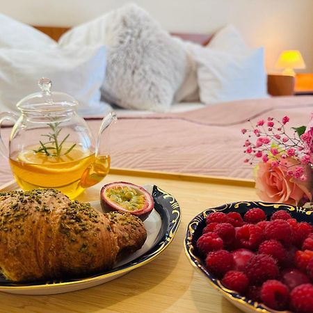 ギュラCozy Garden Apartmanアパートメント エクステリア 写真