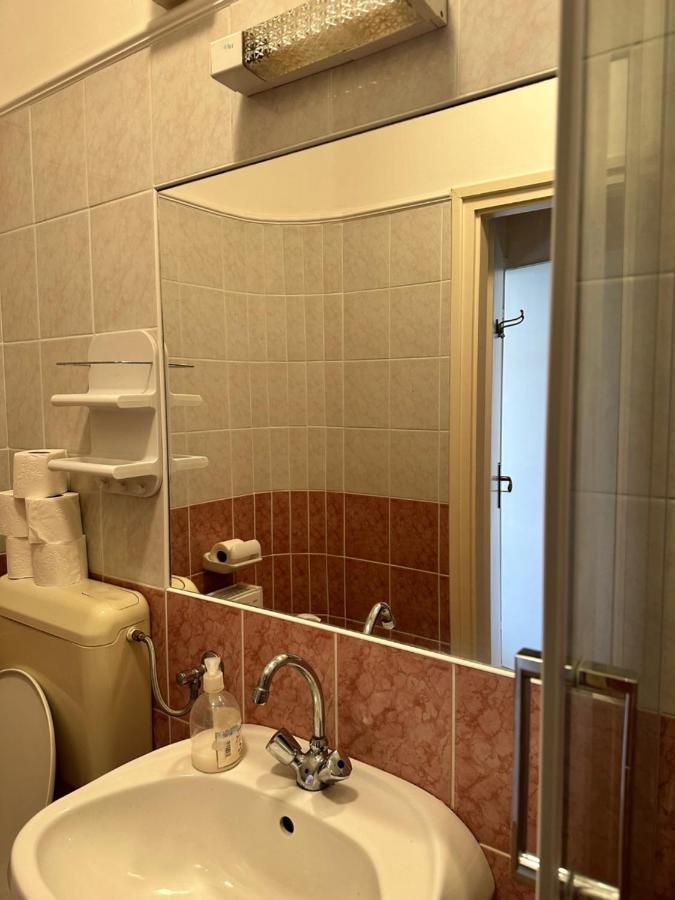 ギュラCozy Garden Apartmanアパートメント エクステリア 写真