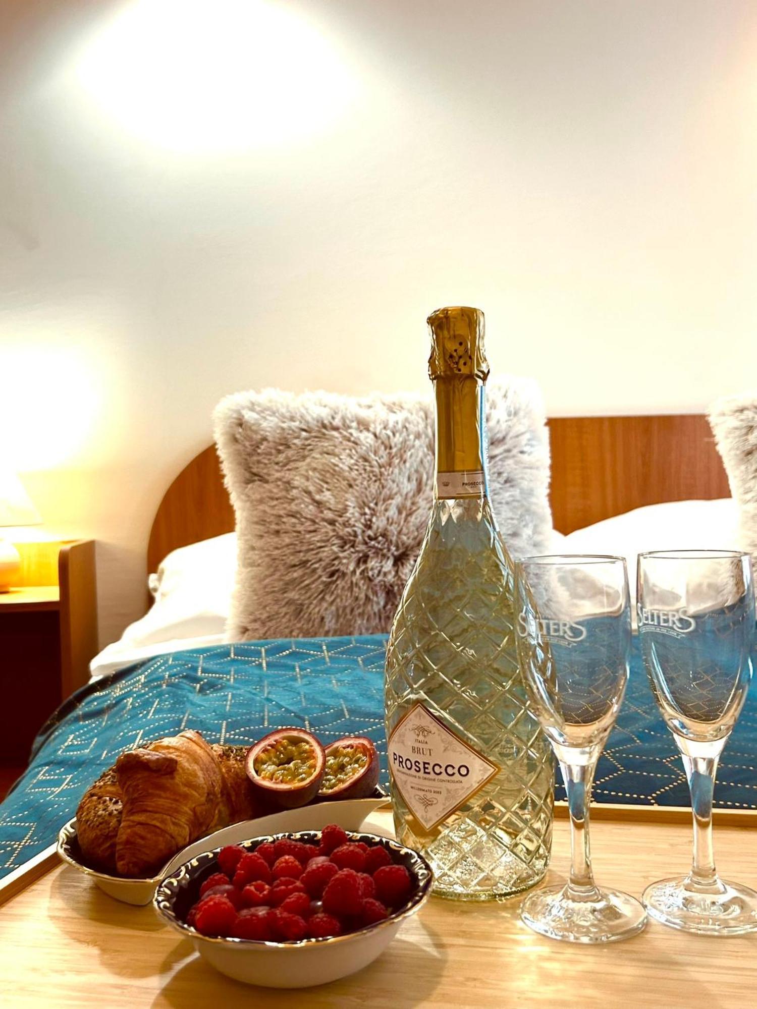 ギュラCozy Garden Apartmanアパートメント エクステリア 写真